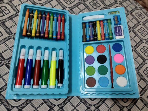 Color Set Crayons