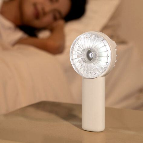 Portable USB fan for school students
